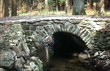 steinerne Brücke auf dem Nachtflügelweg