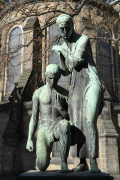 Dresden, Martin-Luther-Platz, Gefallenendenkmal, Gesamtaufnahme, 2019; Foto: Ulrich Hübner, Dresden