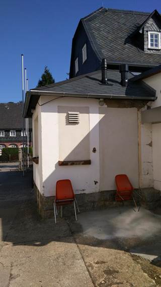 Pförtnerhaus während des Umbaus