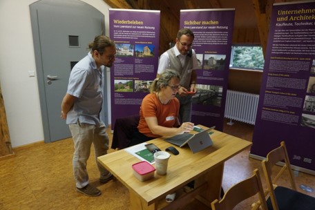 Lebendiges Netzwerk Industriekultur im Ehrenamt Tagung mit Markt der Akteure auf Schloss Krobnitz im August 2023, Foto: Dr. Petra Westphalen